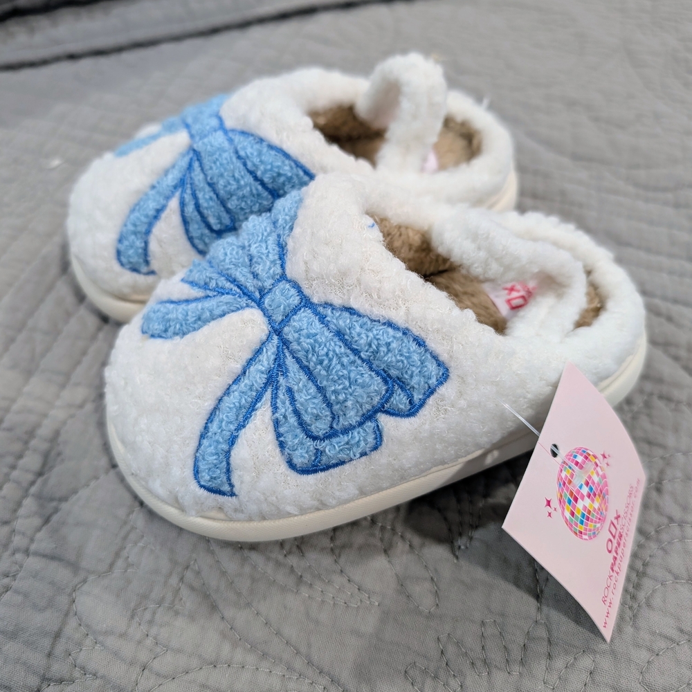 NWT! "Rock Paper Scissors" toddler slippers. Size 5/6